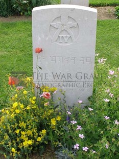 ANCONA WAR CEMETERY - BHAWAN SING THAPA, 